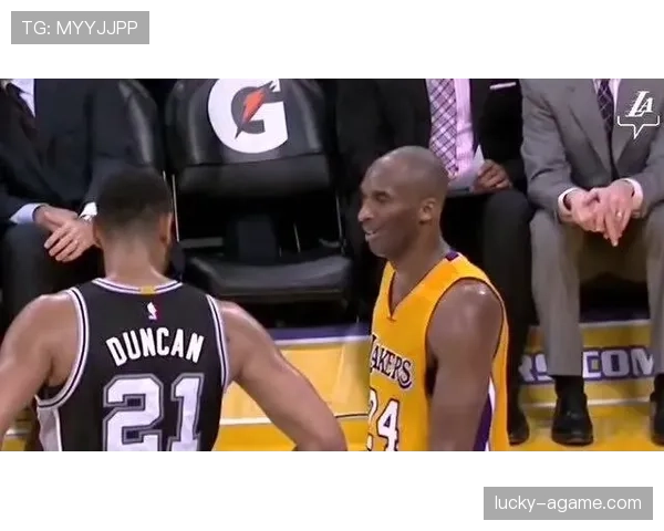 蒂姆·邓肯内线高效挡拆制造错位领先吉诺比利实现得分爆发